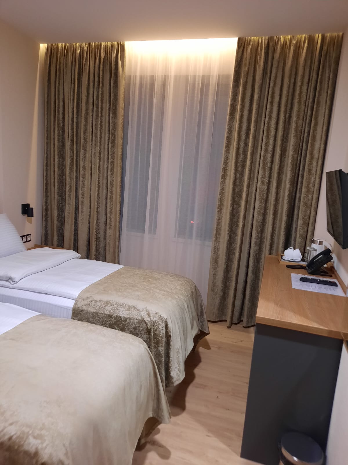 Фото Hotel Banovani