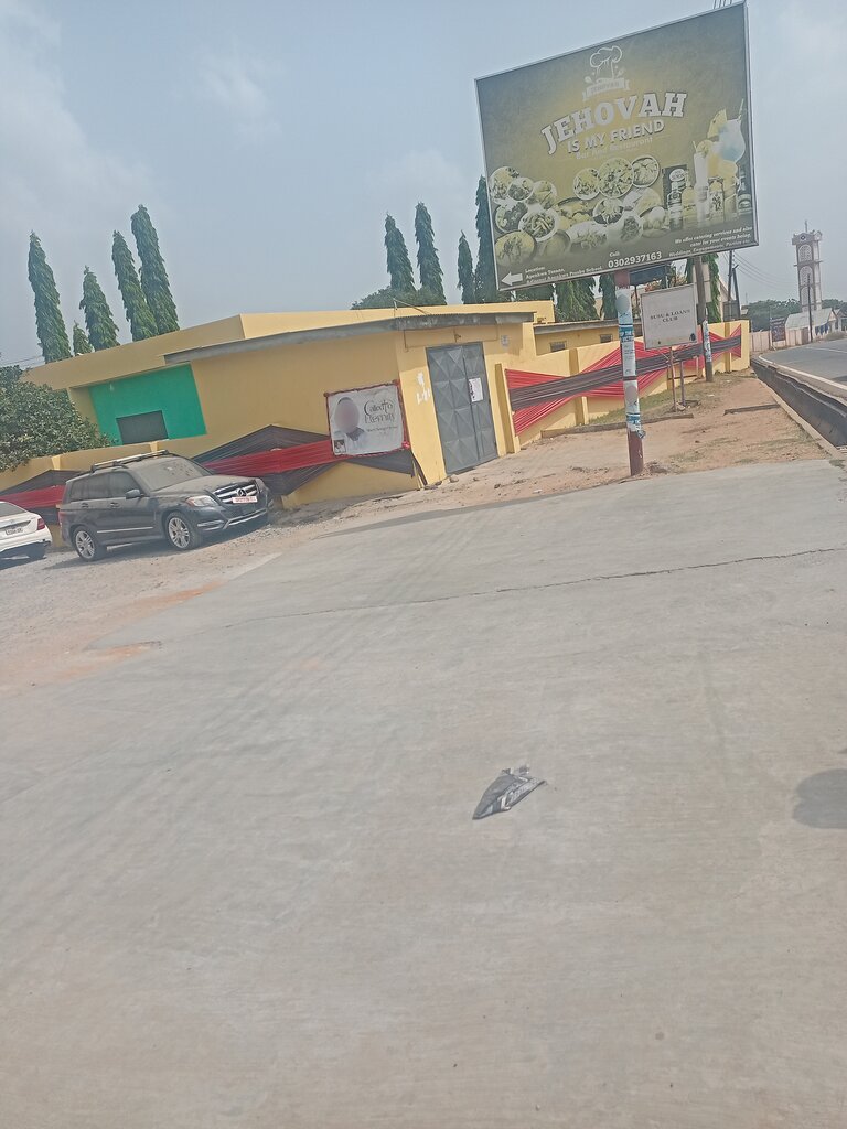 Restaurant Jehovah is My Friend Restaurant and Bar, Accra, photo