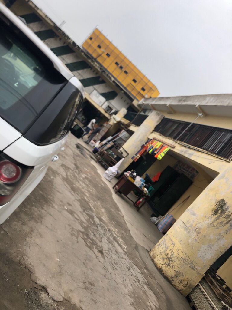 Household appliances store Emenaster Comfort Systems, Accra, photo