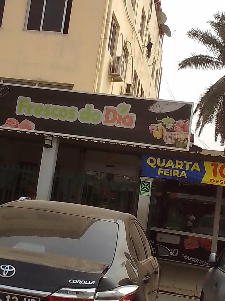 Supermarket Frescos do Dia S. Paulo, Loanda, photo