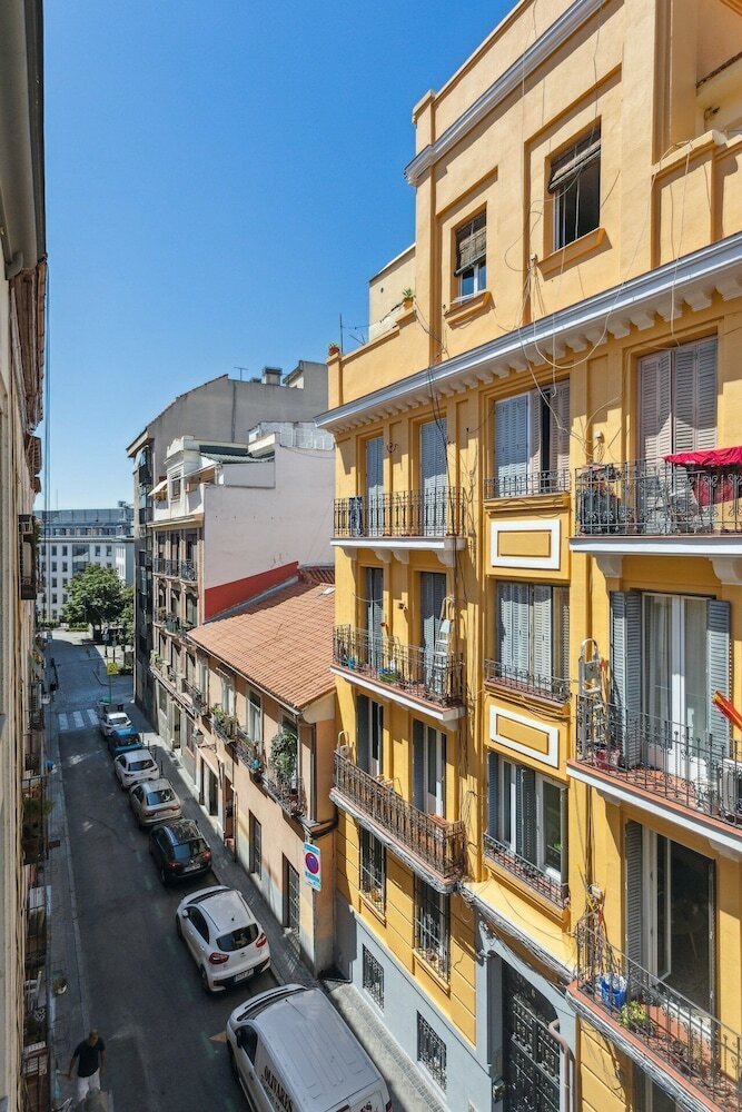 Фото Limehome Madrid Calle de la Paloma