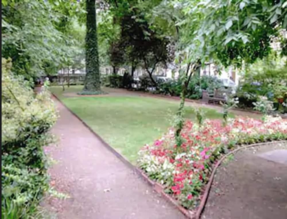 Фото Aspen Apartments