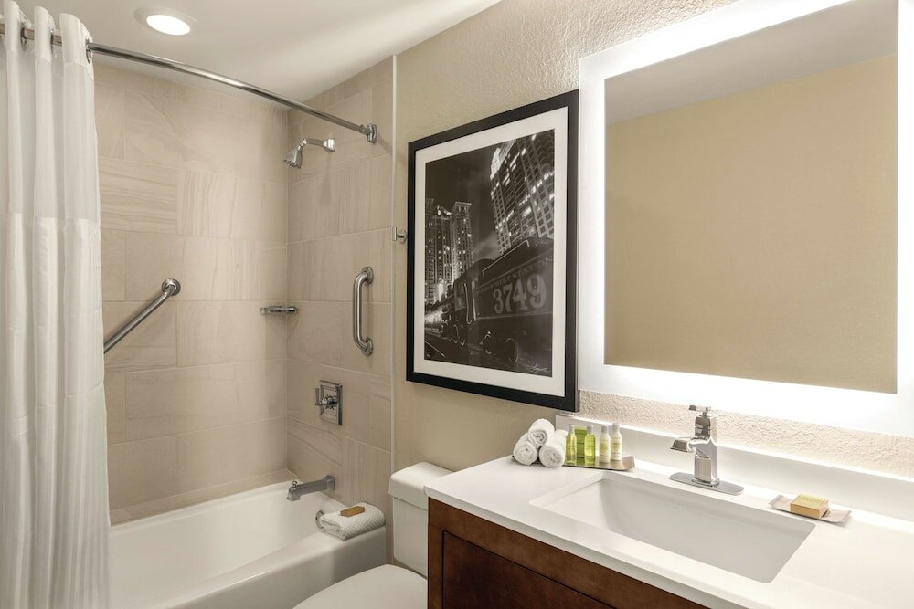 Фото DoubleTree by Hilton Hotel Orlando Downtown