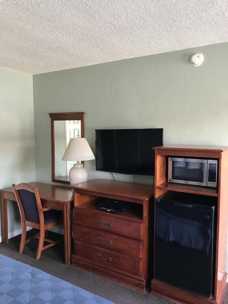 Фото Economy Inn