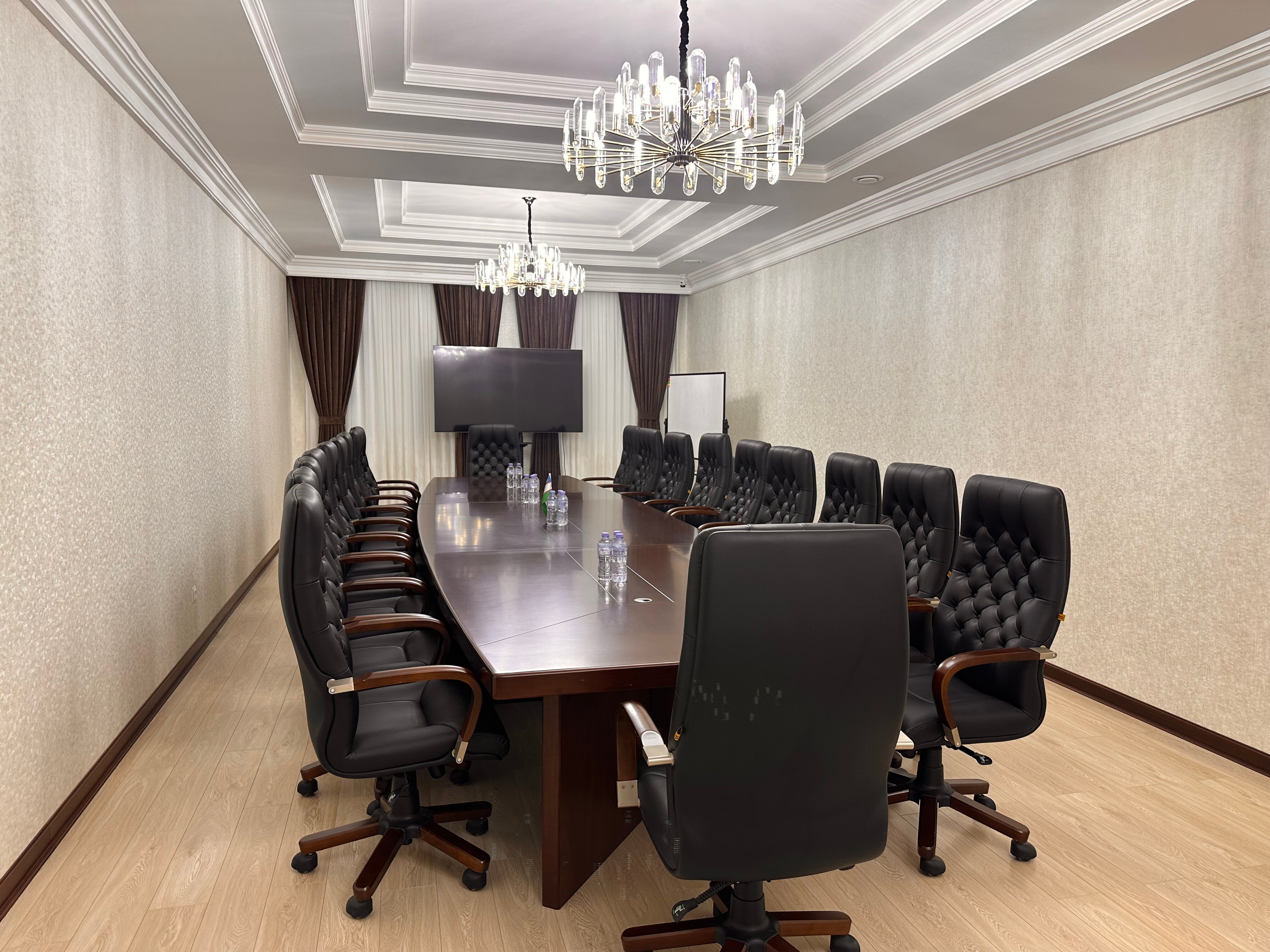 Фото Paradise Plaza Luxury Hotel