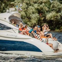 Фото Wake Hotel 1