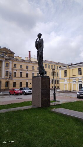 А. А. Ахматова (Санкт-Петербург, Шпалерная улица), жанровая скульптура в Санкт‑Петербурге