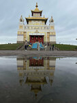 Золотая обитель Будды Шакьямуни (ул. Юрия Клыкова, 63, Элиста), пагода в Элисте