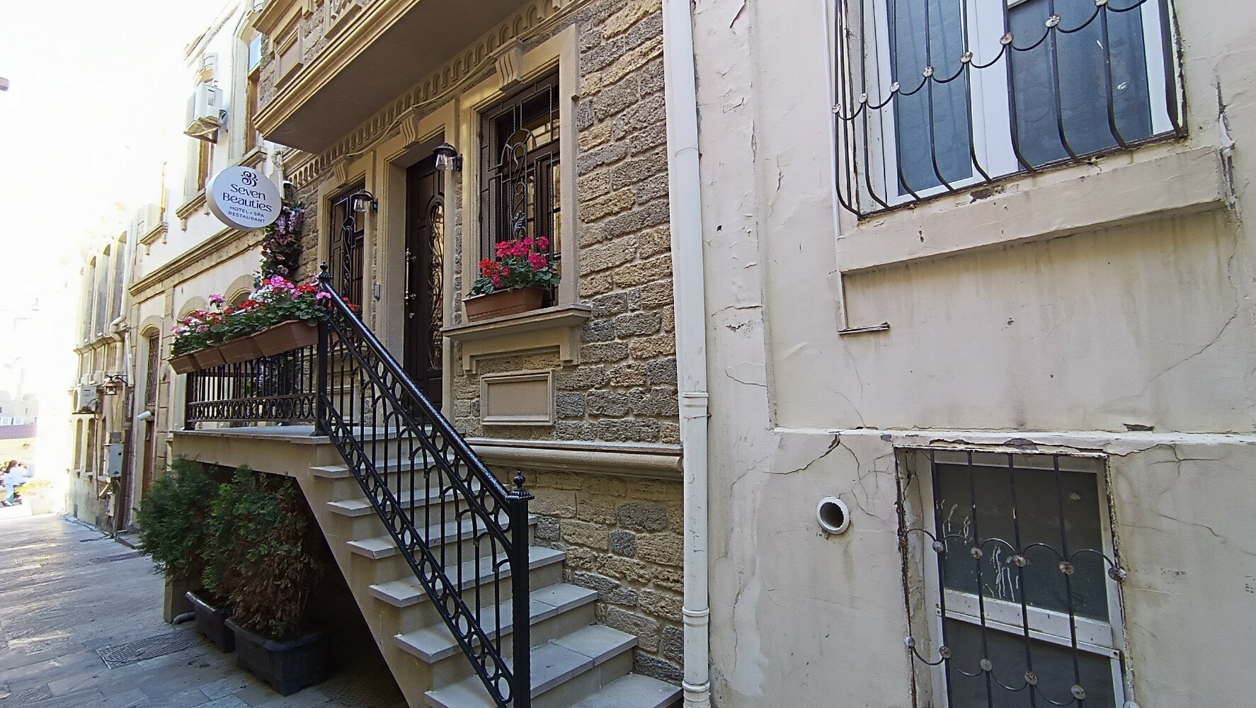 Фото Seven Beauties