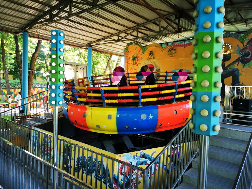 Park Lokomotiv Amusement Park, Tashkent, photo