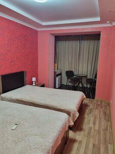 Chemodan (Chkalova Street, 42), hotel