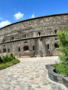 Black Fortress (Gyumri, Gharsi Highway, 2/2) ، معلم جذب سياحي