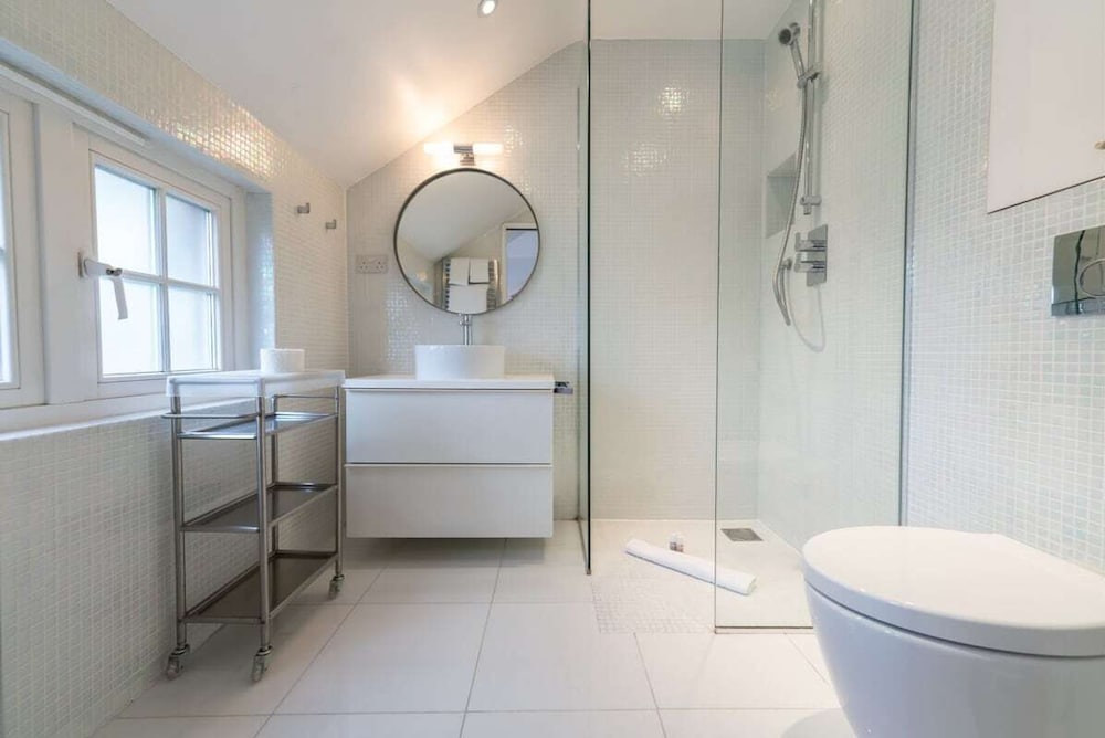 Фото The Clapham Crib - Spacious 4bdr House With Patio