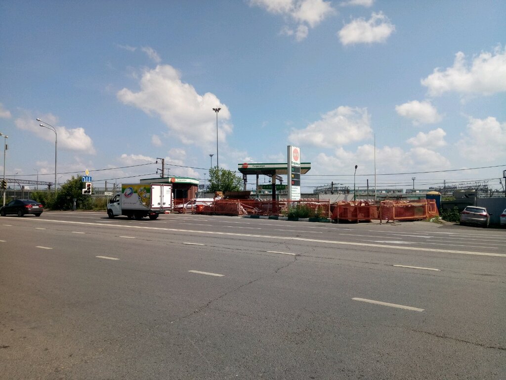 Benzin istasyonu Shell, Moskova, foto