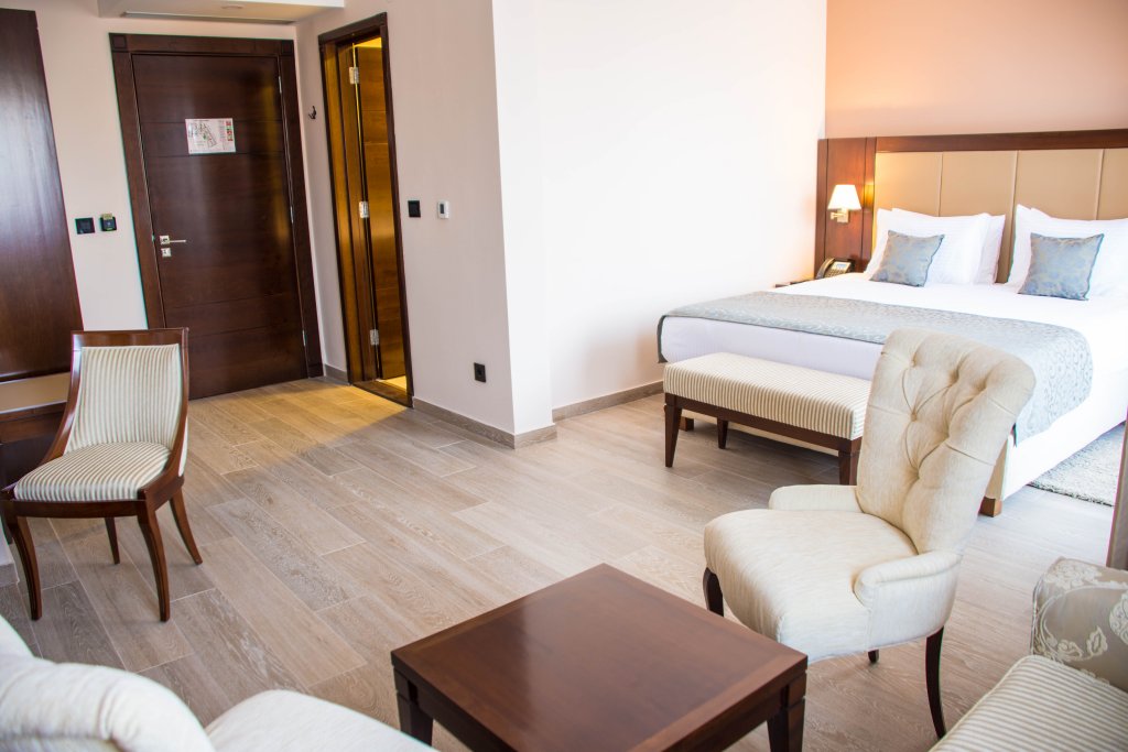 Фото Xenon Hotel