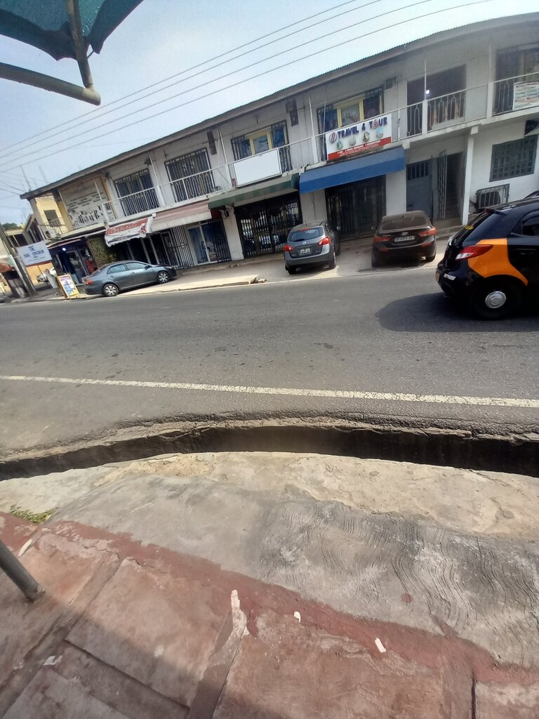 Mobile phone store Technoplus, Accra, photo