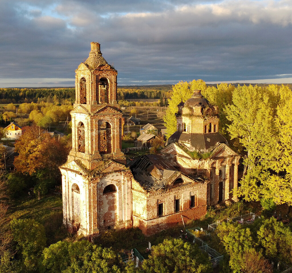Iglesia ortodoxa Tserkov Ikony Bozhiyey Materi Kazanskaya V Turovskom, , foto