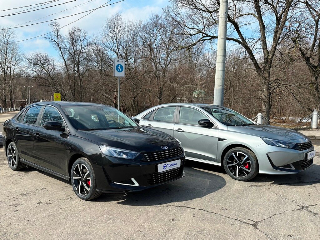 Детройтская тройка авто