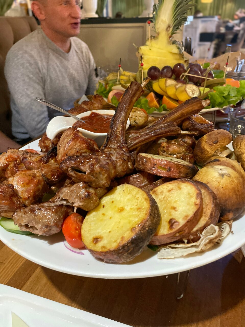 Фото: Grill Grad, ресторан, Солнечная ул., 4А, Московский - Яндекс Карты