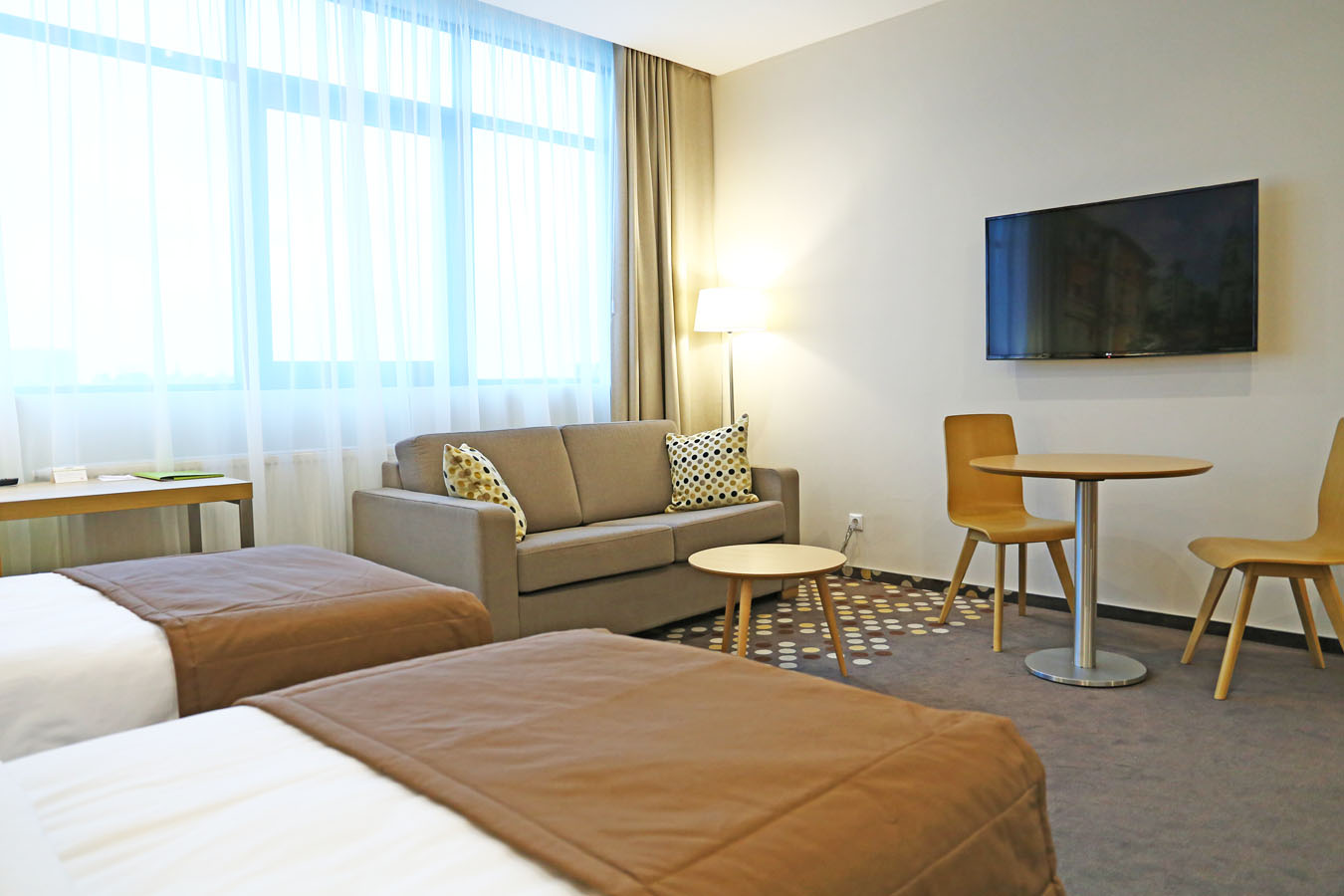 Фото отеля 2