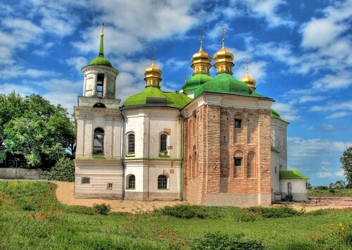 Лаврская улица киев