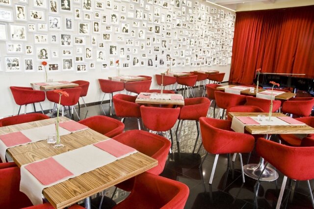 Кафе премьера