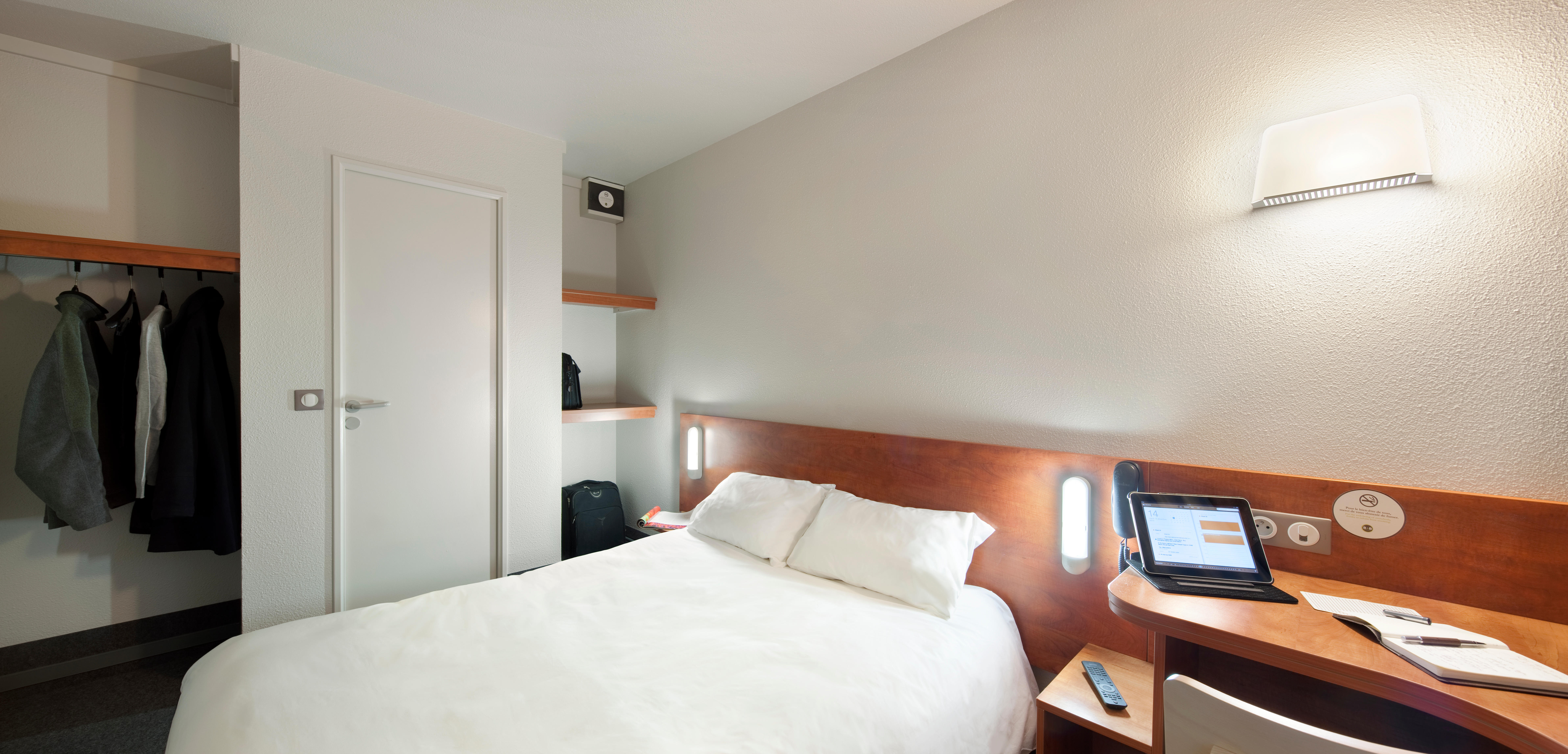 Фото B&b Hotel Avignon - 1