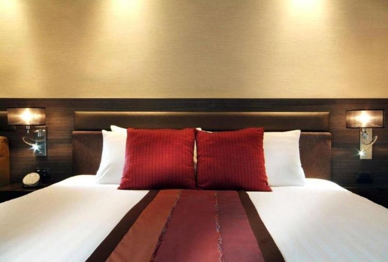 Фото Amora NeoLuxe Hotel