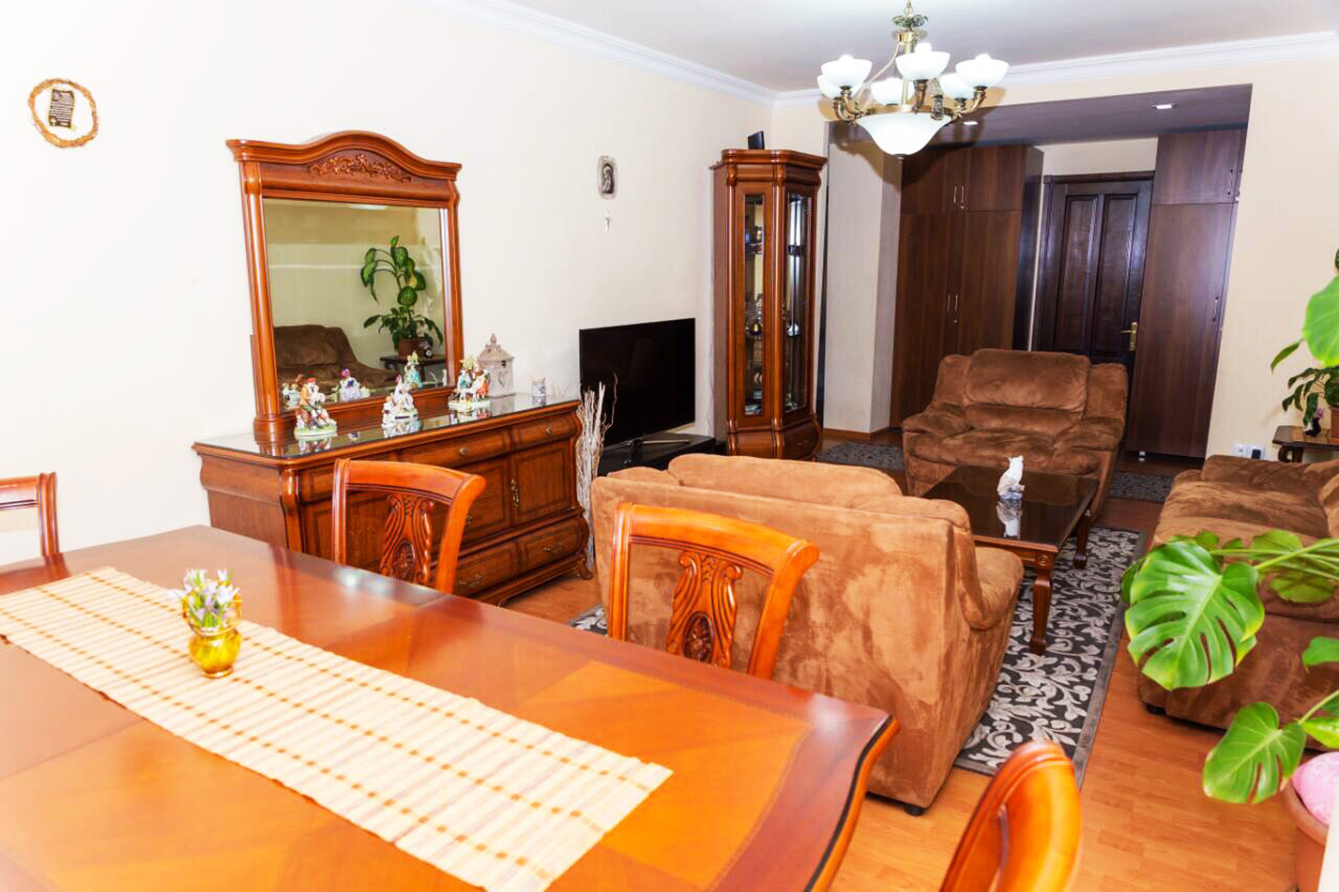 Фото Friendship Hostel & Tours