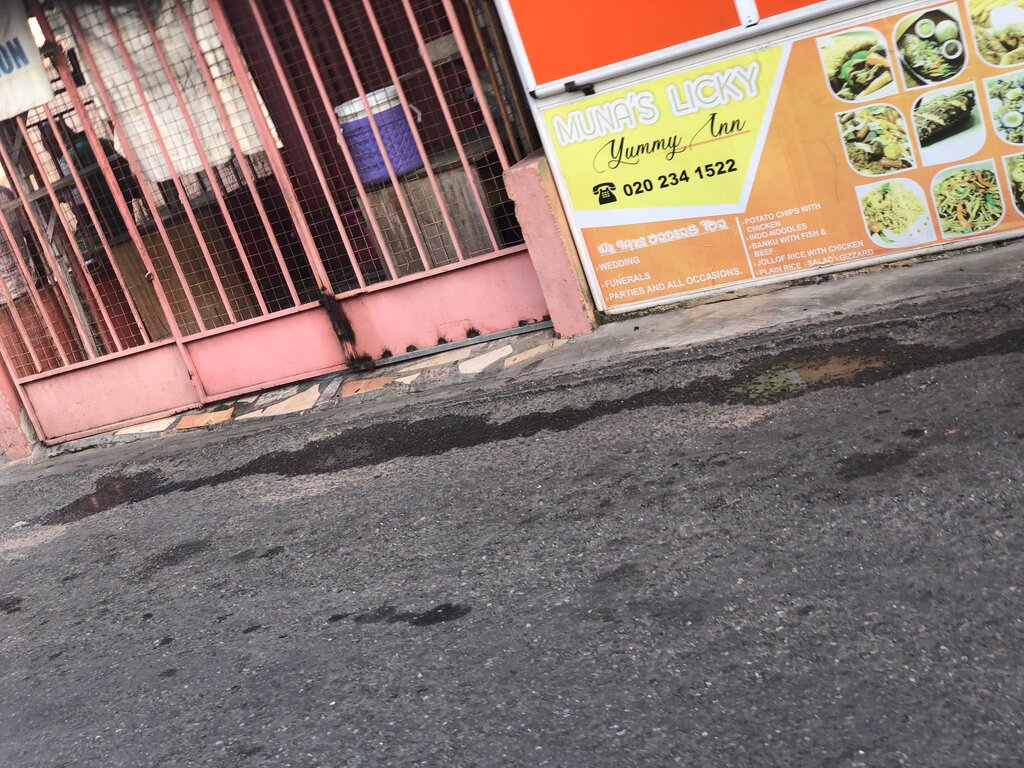 Fast food Muna's licky, Accra, photo