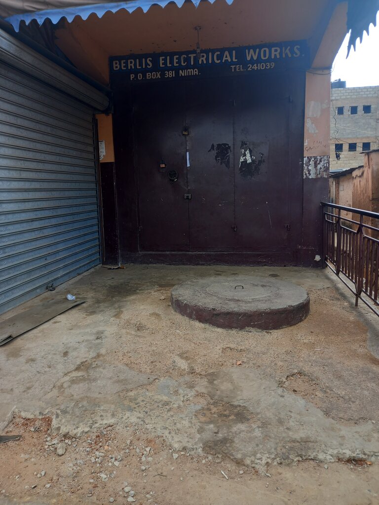 Maintenance of electricity networks Berlis electrical work, Accra, photo