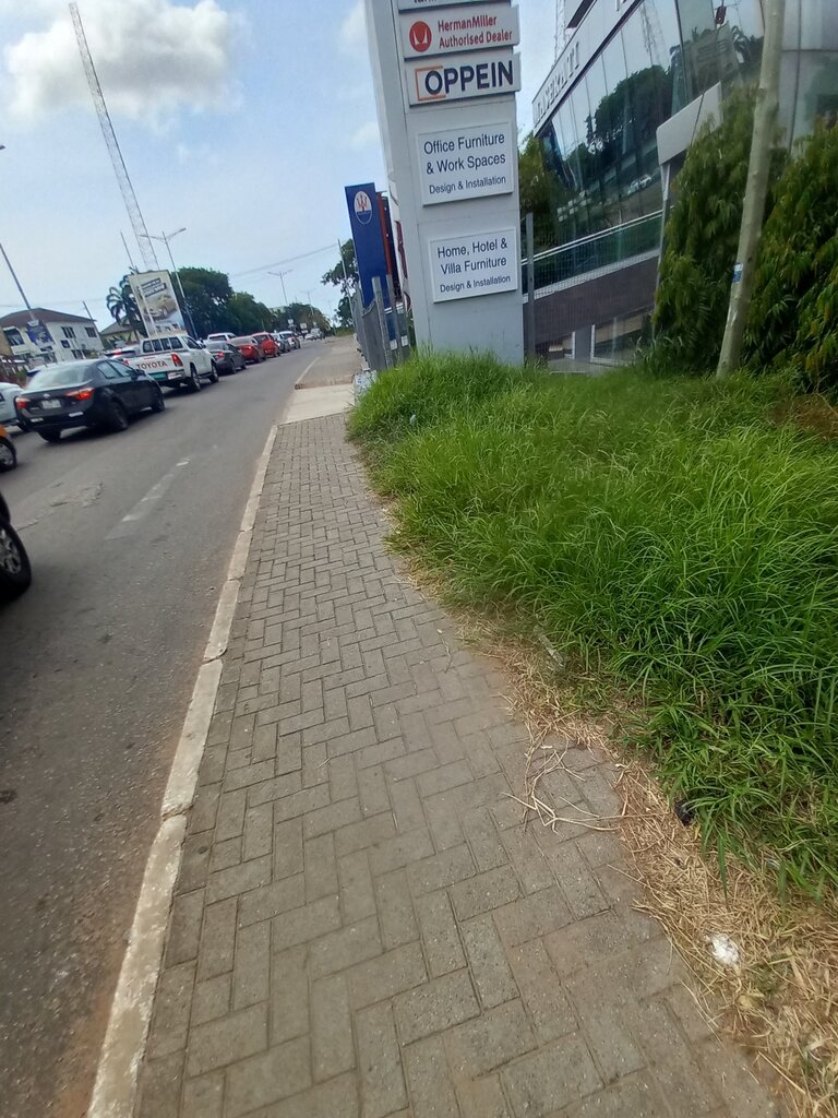 Car dealership Maserati, Accra, photo