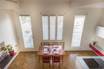 Фото City Life – RentClass Poliuto