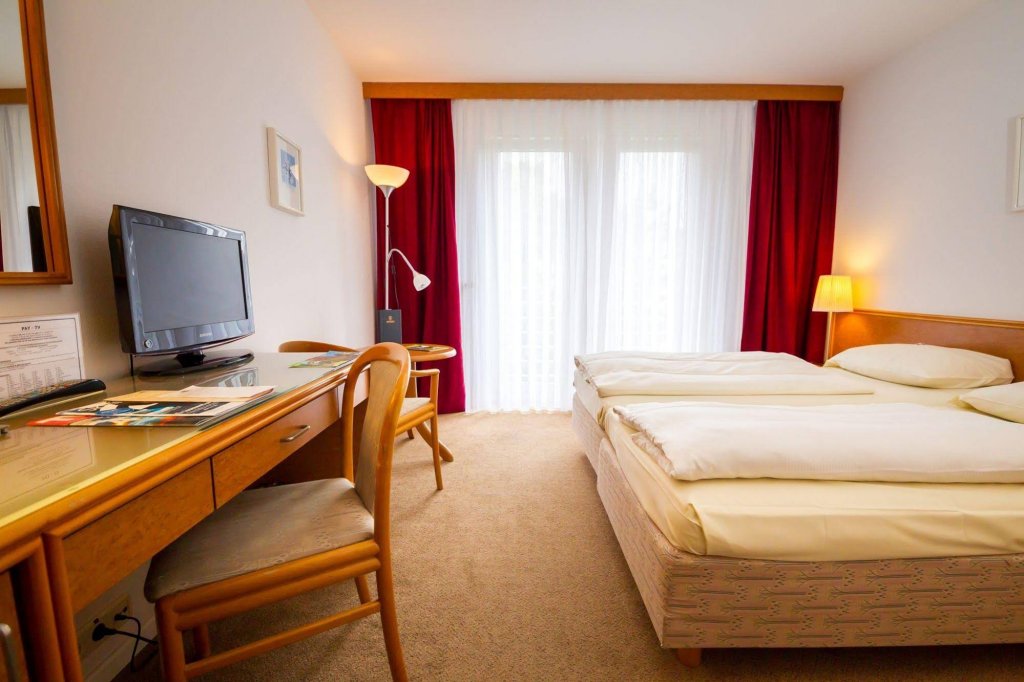 Фото Отель Hk Dusseldorf City