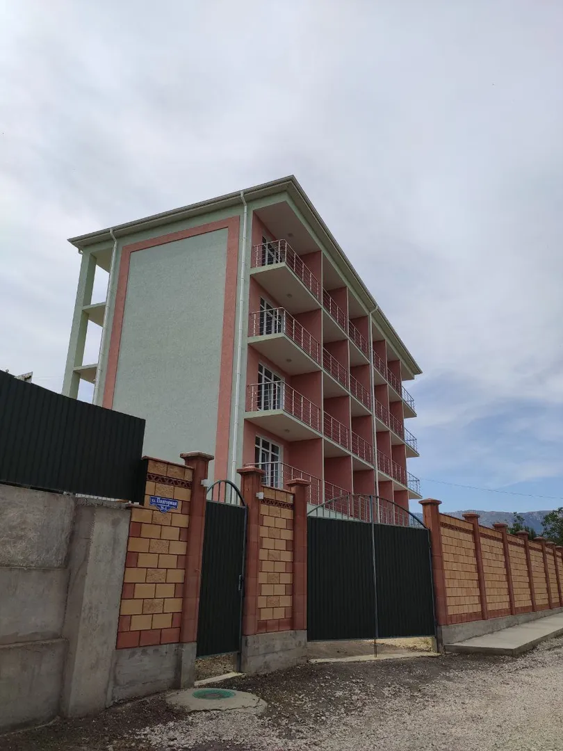 Фото отеля 2