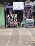 Maa Amoah (Bruce Road, 26), shoe store