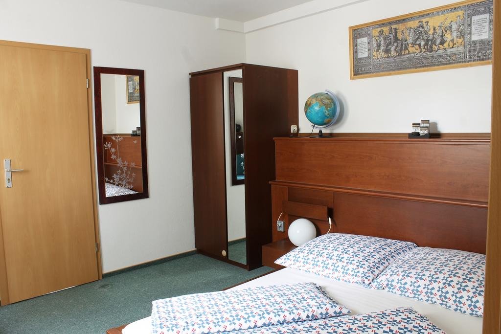 Фото Pension Pieschen Dresden