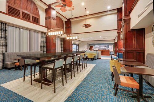Гостиница Hampton Inn & Suites Dallas-Arlington-South
