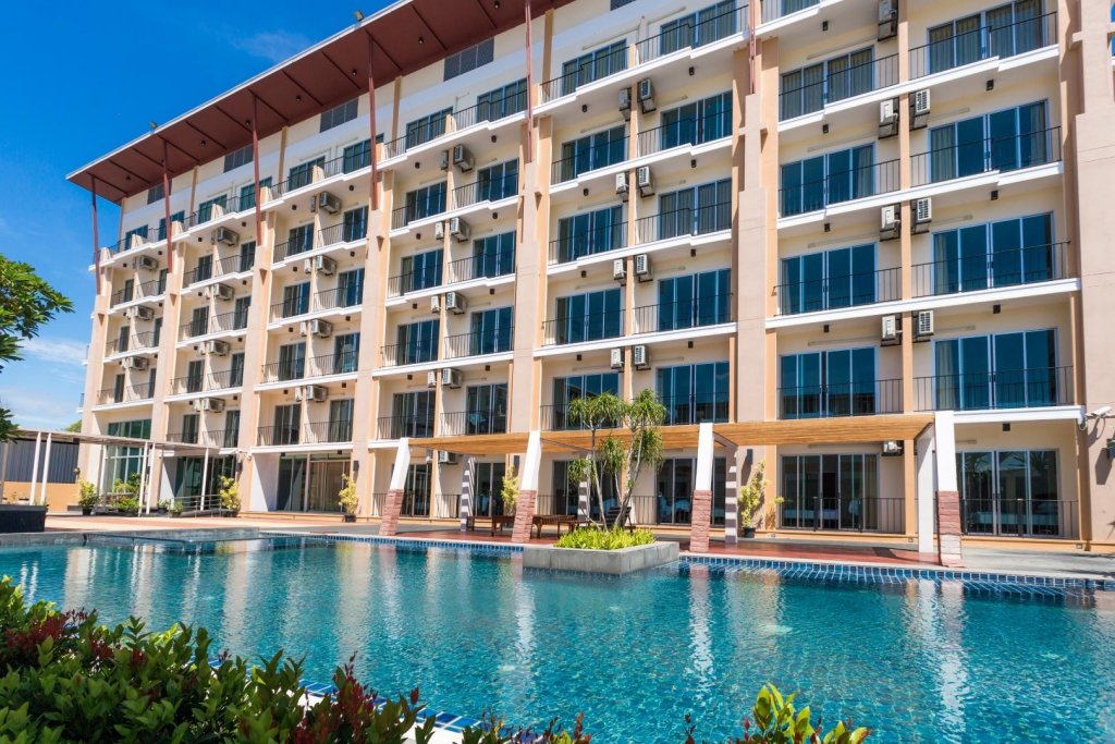 Фото отеля 1