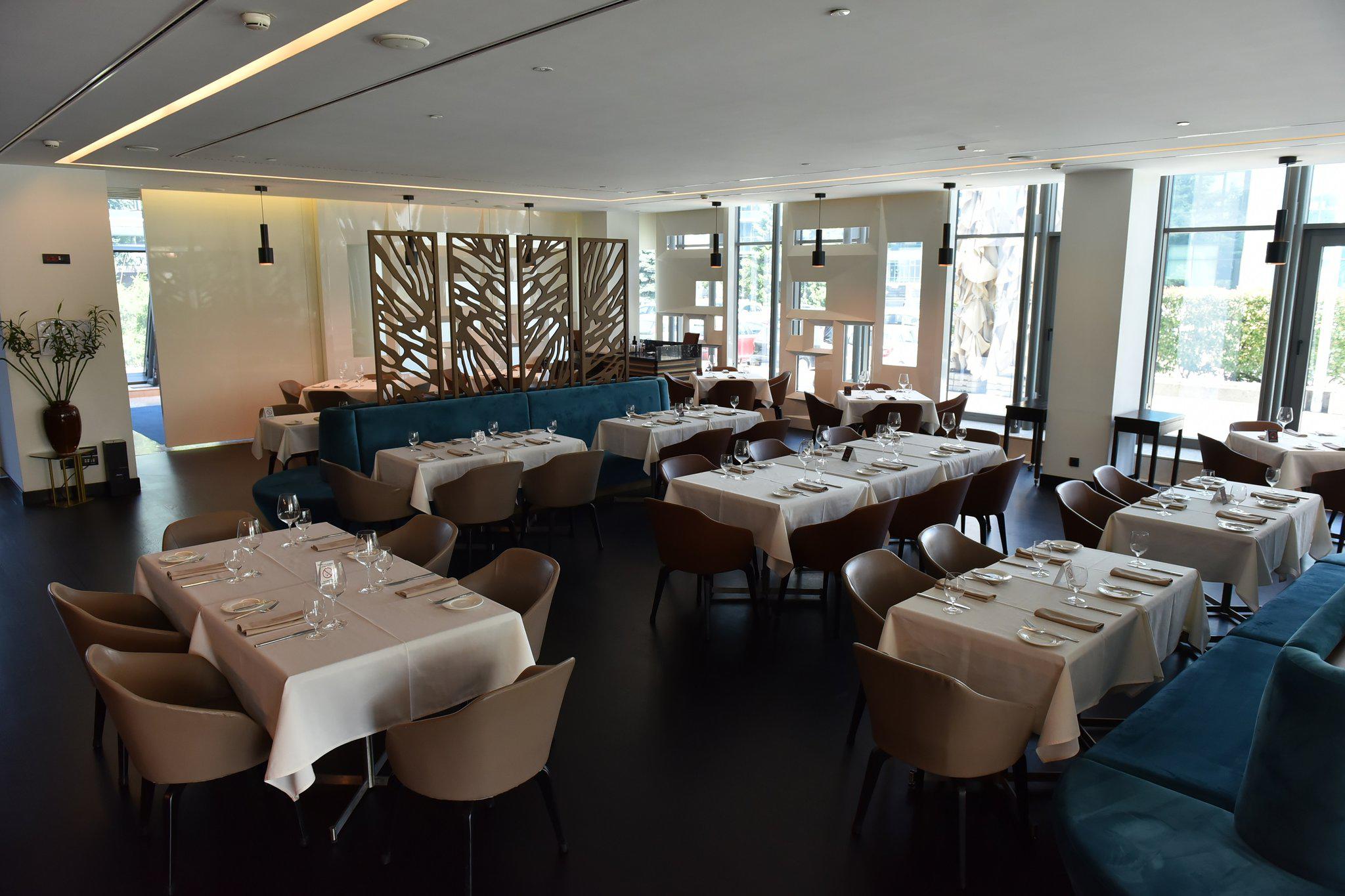 Фото Краун Плаза Белград