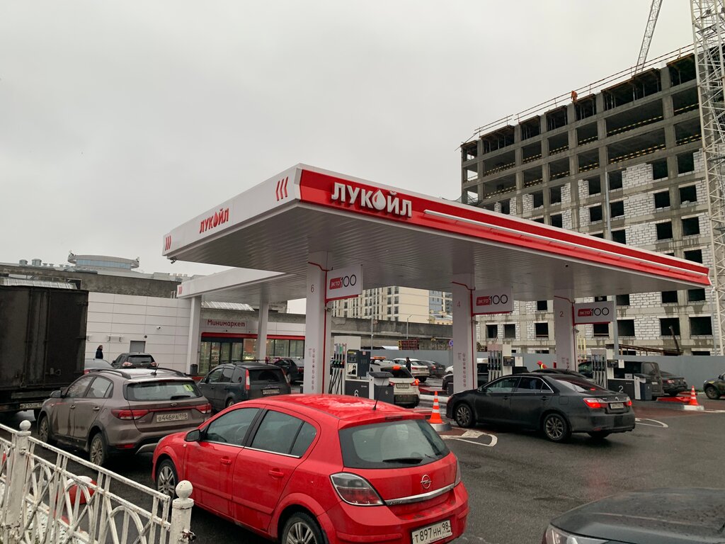 Gas station Lukoil, Saint Petersburg, photo