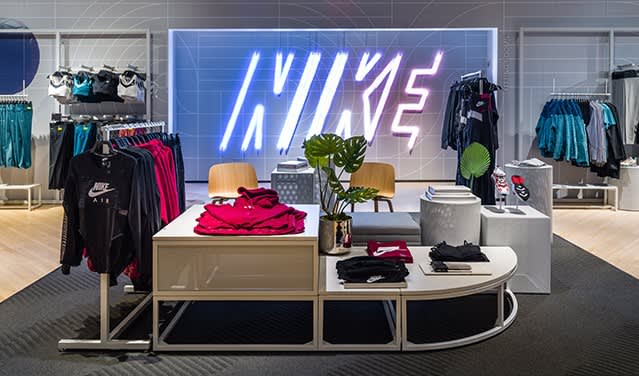 Nike Clearance Store, магазин одежды 