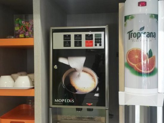 Фото Premiere Classe Lyon Centre - Gare Part Dieu