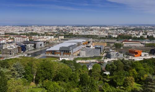 Фото Novotel Lyon Centre Confluence Bord de Saone