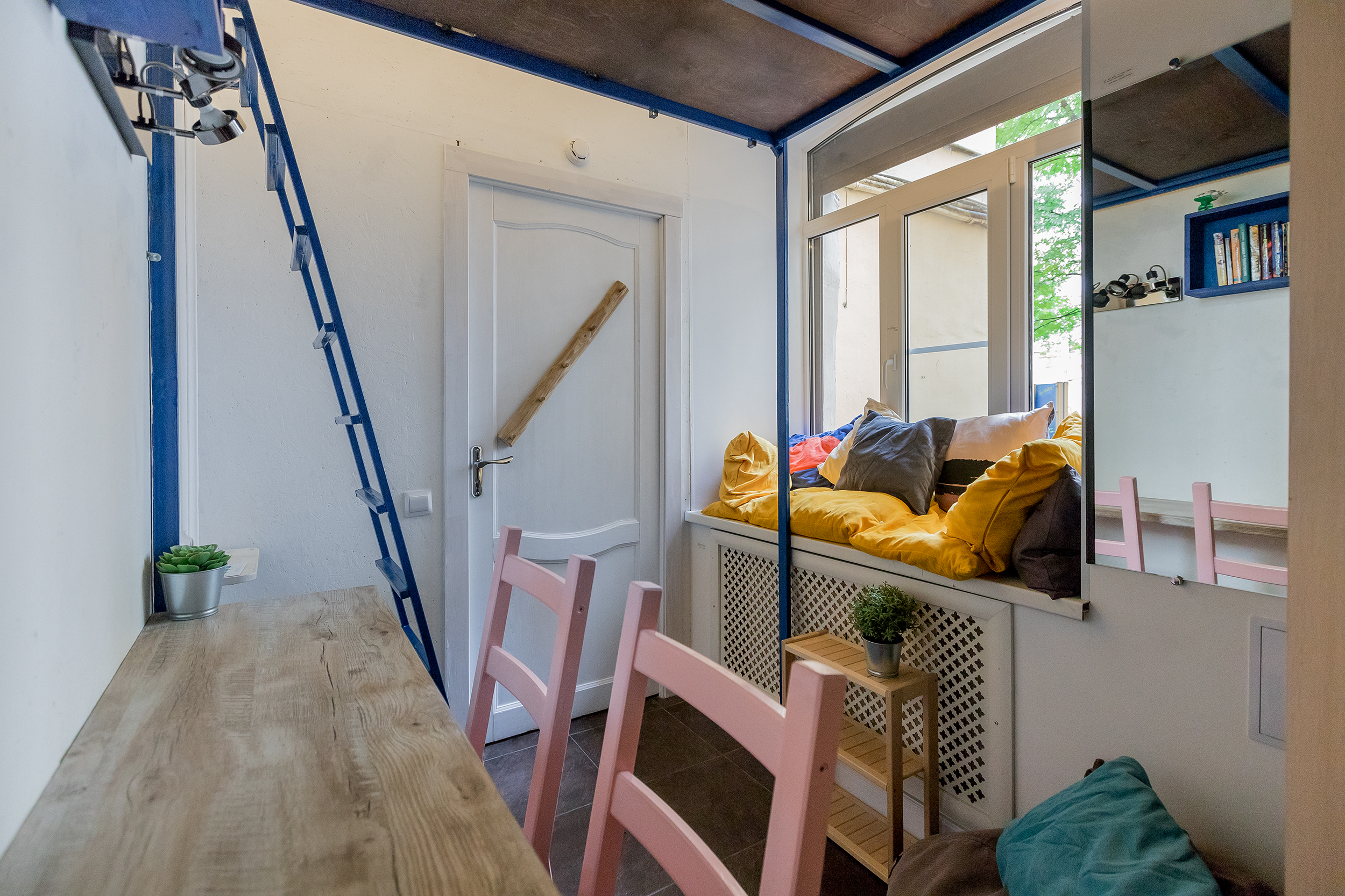 Фото BookCase Hostel