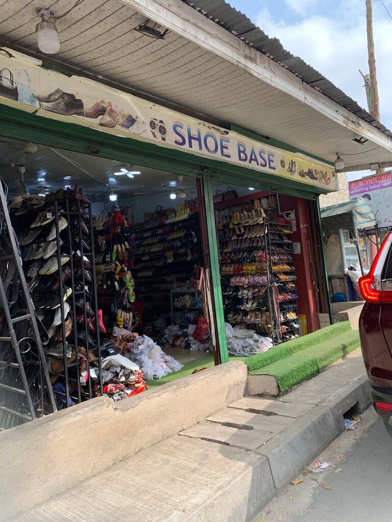Shoe store Shoe Base, Accra, photo