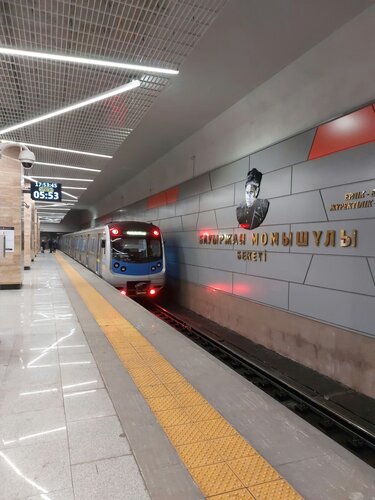 Әйелімен бүйірден топтық секс