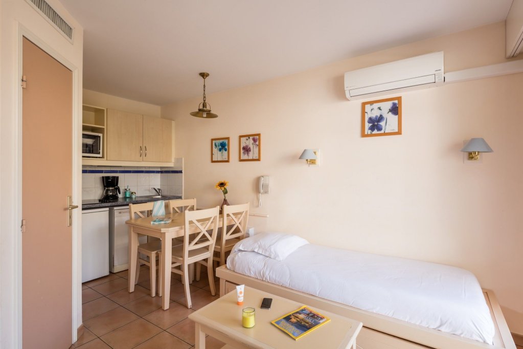 Фото Pierre & Vacances Residence Les Rivages du Parc - Menton