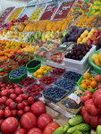 Blizhny rynok (Neybuta Street, 67А) ، سوق المزارعين