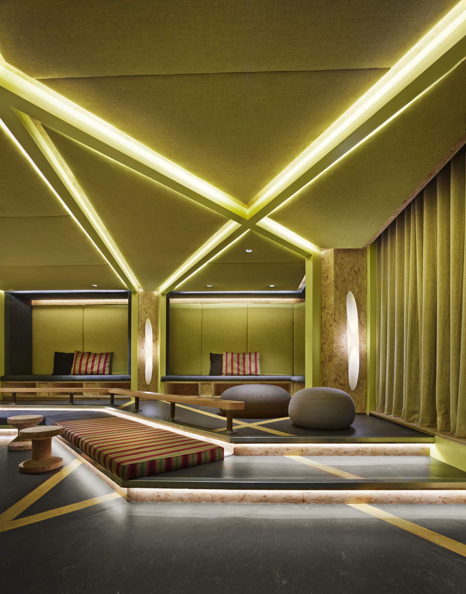 Фото Generator London